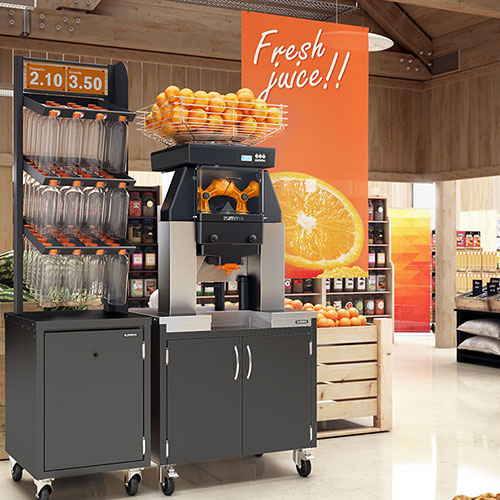 Zummo-Juicer-in-Grocery-Store Zummo-Juicer-in-Grocery-Store